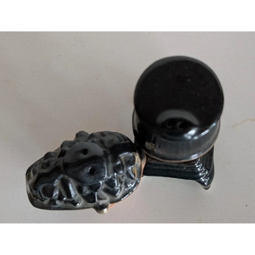 The Unbranded Brand vintage ceramic